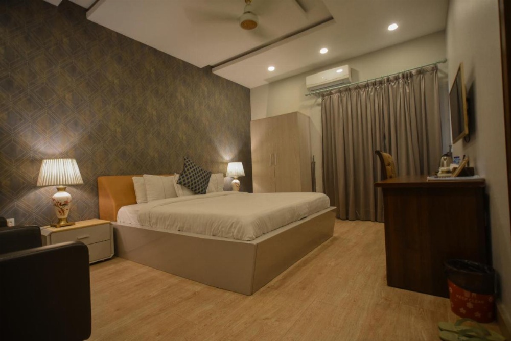 Deluxe Single Room
