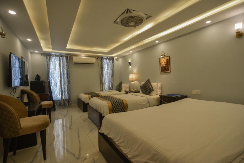 Room image 3
